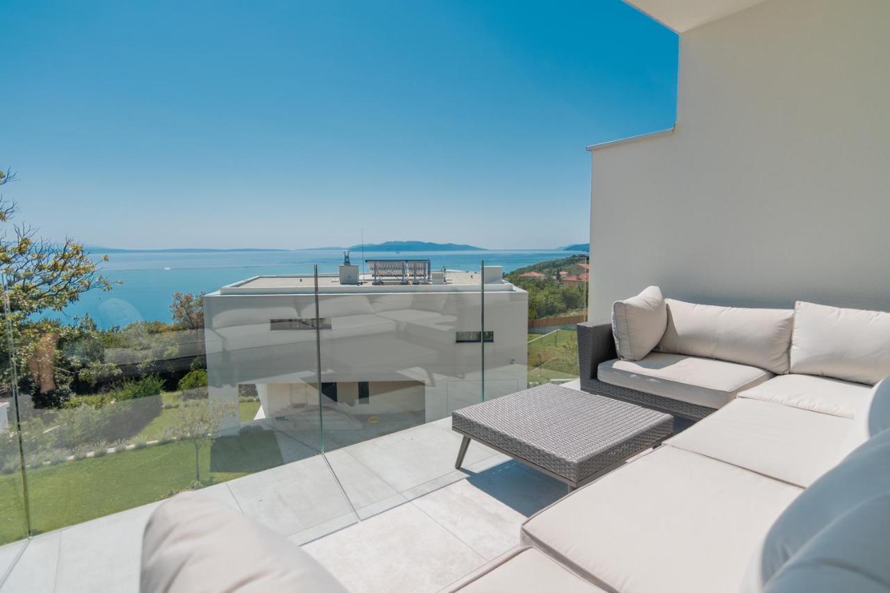 Villa The Boat With Rooftop Pool Matulji Kültér fotó